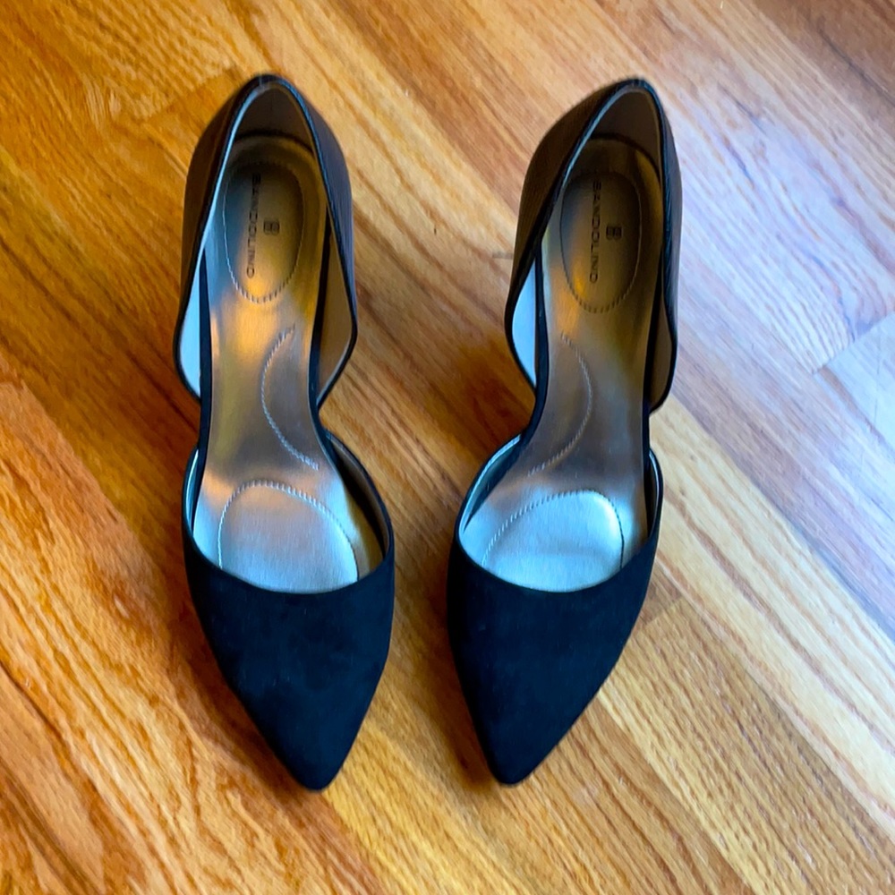 Bandolinos! Black crocodile & suede leather heels.